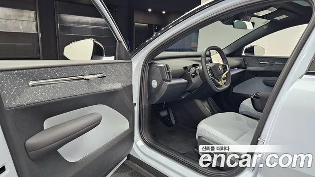 Volvo EX30 2025 thumb 9