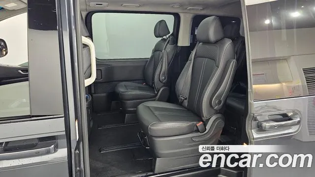 Hyundai Staria 2021 thumb 12