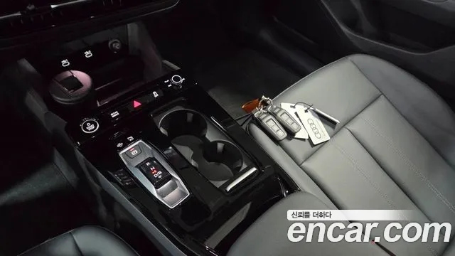 Audi Q6 e-tron 2025 thumb 8