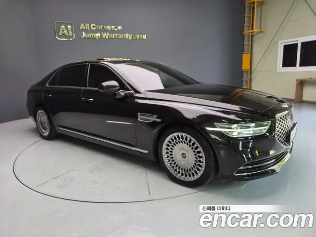 Genesis G90 2018 thumb 3