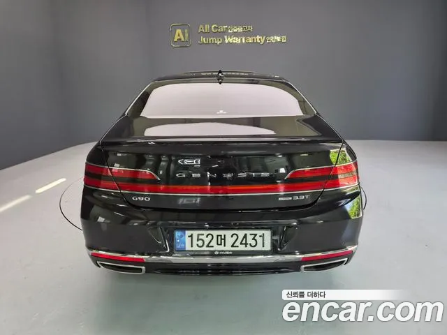 Genesis G90 2018 thumb 4