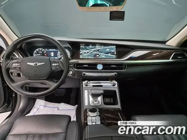 Genesis G90 2018 thumb 5