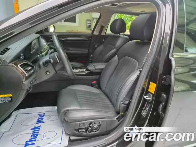Genesis G90 2018 thumb 6