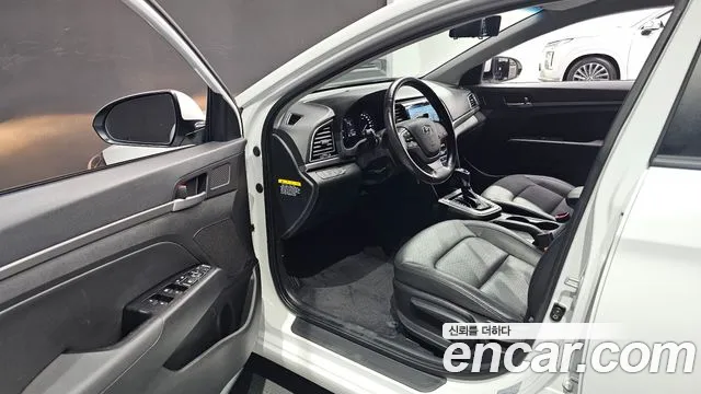 Hyundai Avante 2015 thumb 10