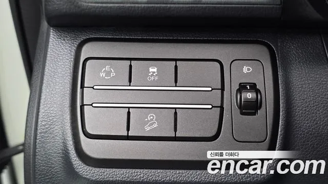 KG_Mobility_Ssangyong TIBOLI 2018 thumb 12