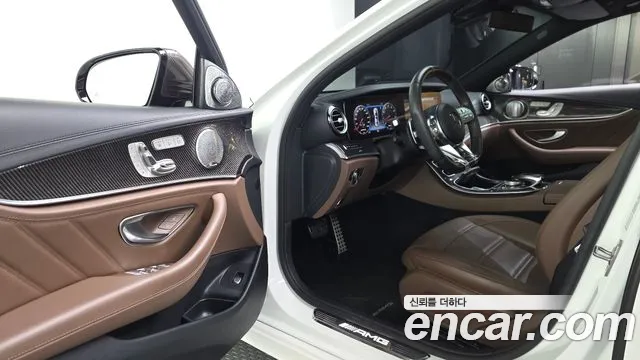 Mercedes-Benz E-Класс 2019 thumb 10