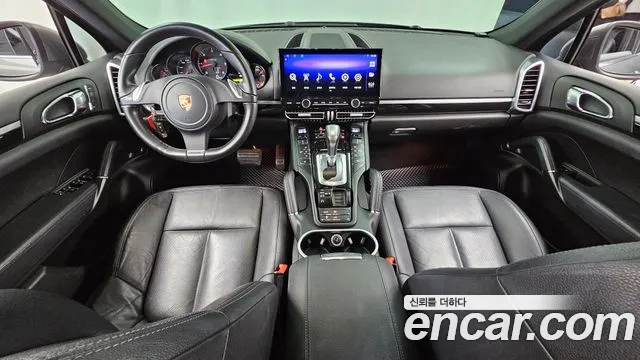 Porsche Cayenne 2012 thumb 7