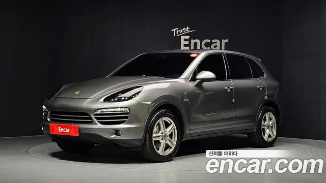 Porsche Cayenne 2012 thumb 12