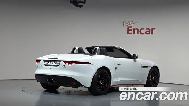 Jaguar F-Type 2020 thumb 2