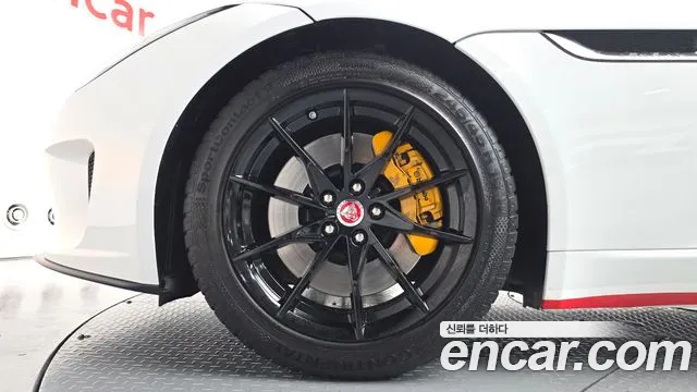 Jaguar F-Type 2020 thumb 5