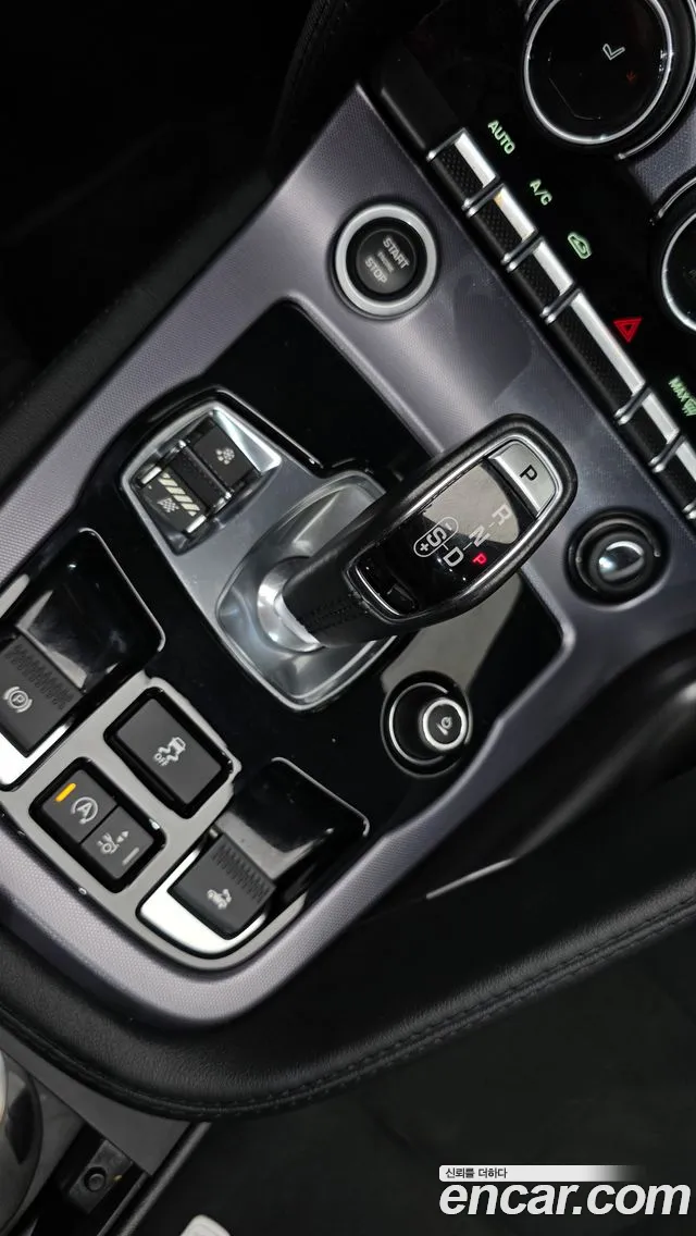 Jaguar F-Type 2020 thumb 9