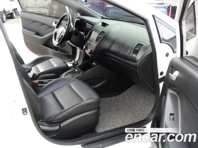 Kia K3 2013 thumb 10