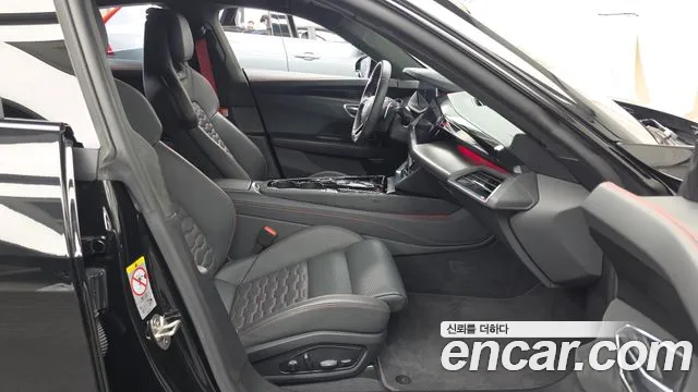 Audi RS e-tron GT 2022 thumb 11