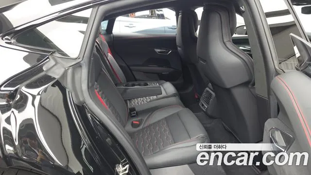 Audi RS e-tron GT 2022 thumb 12