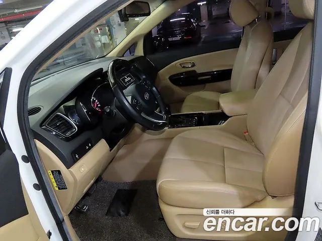 Kia Carnival 2015 thumb 6