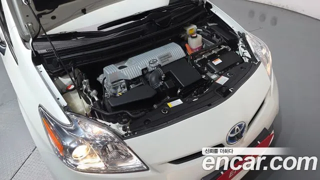 Toyota Prius 2015 thumb 5