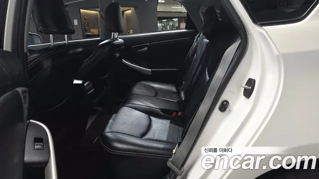 Toyota Prius 2015 thumb 11