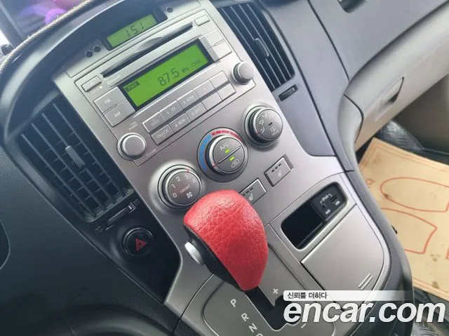Hyundai Starex 2015 thumb 9