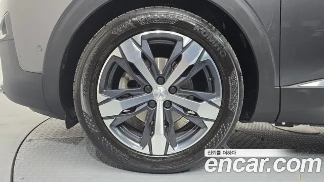 Peugeot 3008 2019 thumb 4