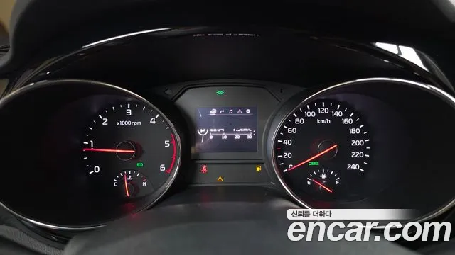Kia Carnival 2015 thumb 7