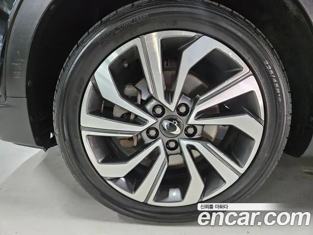 KG_Mobility_Ssangyong TIBOLI 2019 thumb 5