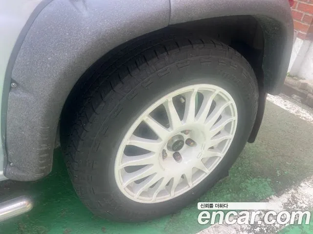 Mitsubishi Pajero 2004 thumb 5