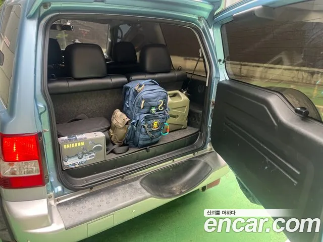 Mitsubishi Pajero 2004 thumb 12