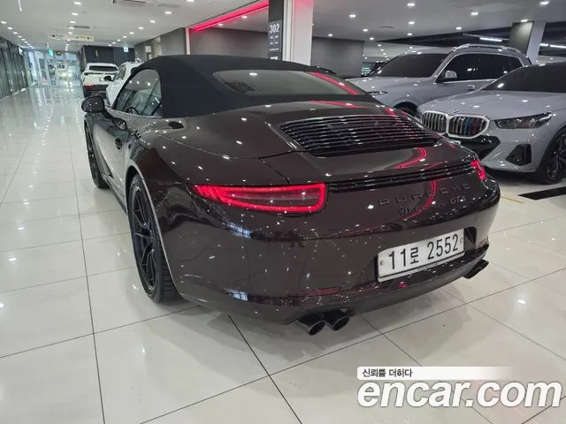 Porsche 911 2015 thumb 2