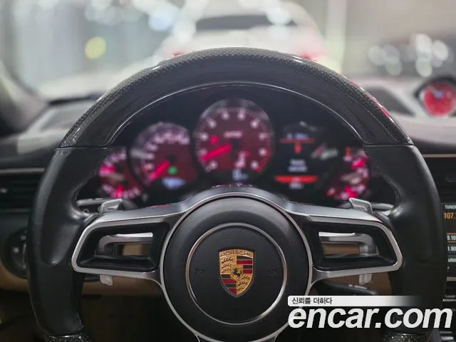 Porsche 911 2015 thumb 7