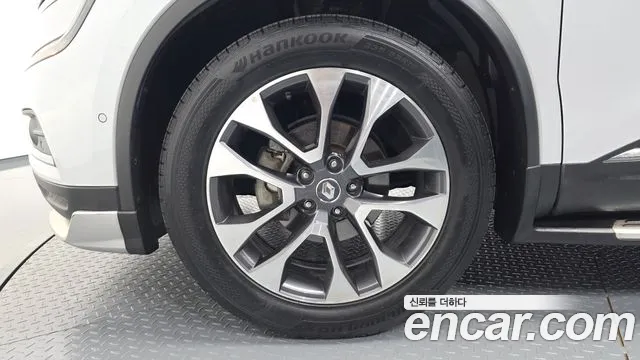 Renault-KoreaSamsung Koleos 2019 thumb 4