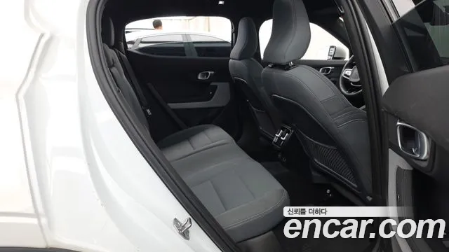 Polestar 2 2022 thumb 12