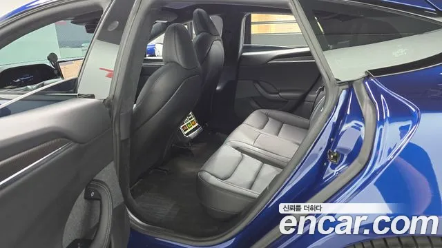 Tesla Model S 2023 thumb 10