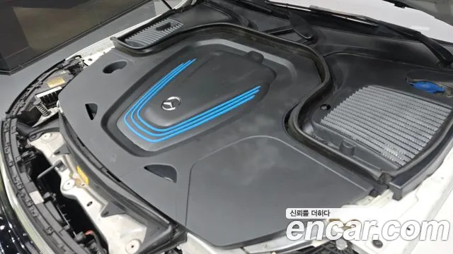 Mercedes-Benz EQC 2020 thumb 5