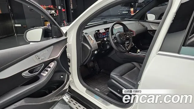 Mercedes-Benz EQC 2020 thumb 9
