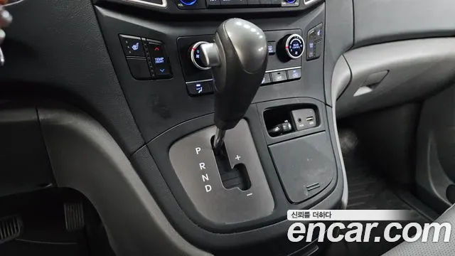 Hyundai Starex 2019 thumb 9