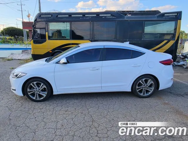 Hyundai Avante 2018 thumb 4