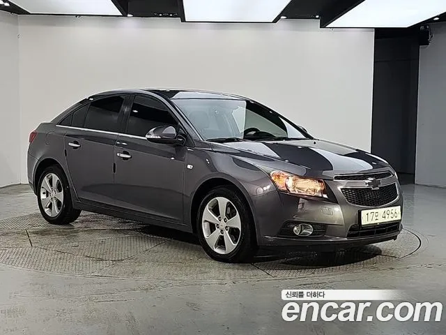ChevroletGMDaewoo Cruze 2012 thumb 2