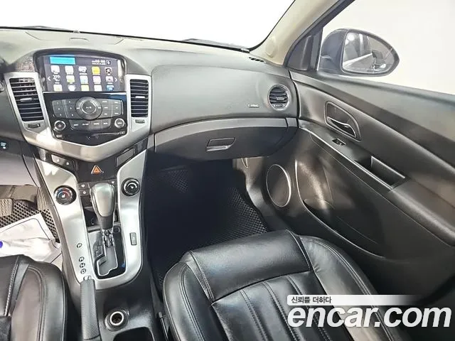 ChevroletGMDaewoo Cruze 2012 thumb 10