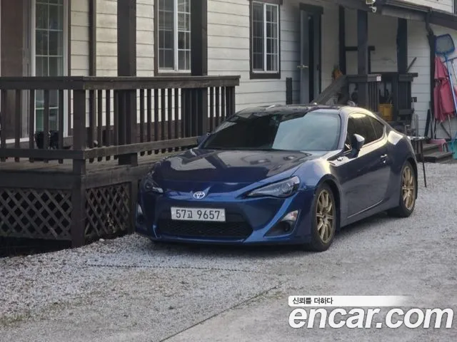 Toyota GT86 2013 thumb 3