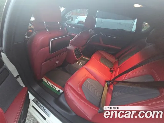 Maserati Quattroporte 2019 thumb 4
