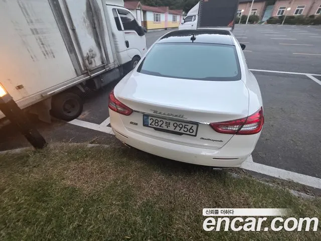 Maserati Quattroporte 2019 thumb 6