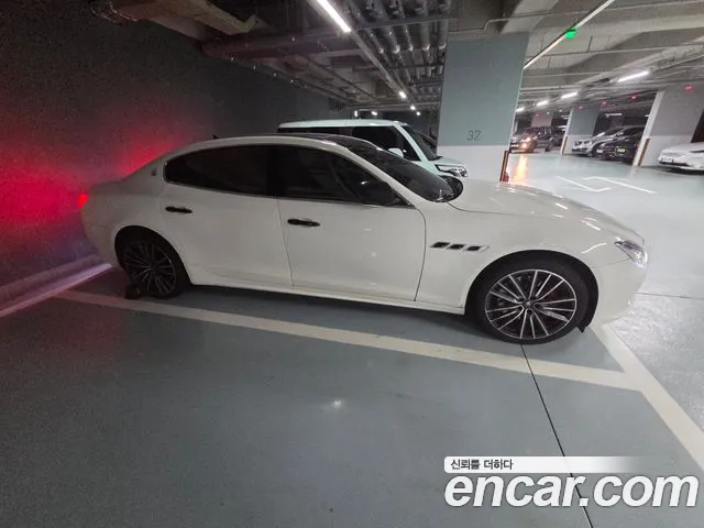 Maserati Quattroporte 2019 thumb 11