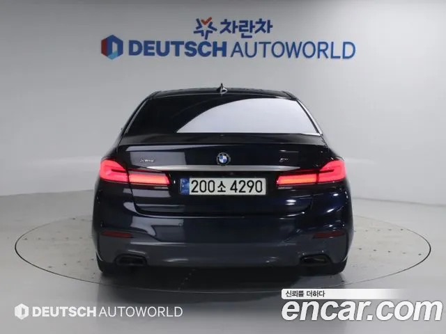 BMW 5-Series 2017 thumb 3