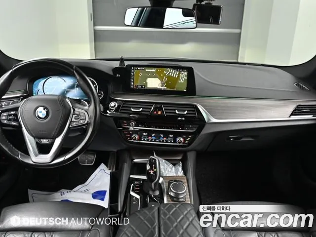 BMW 5-Series 2017 thumb 6