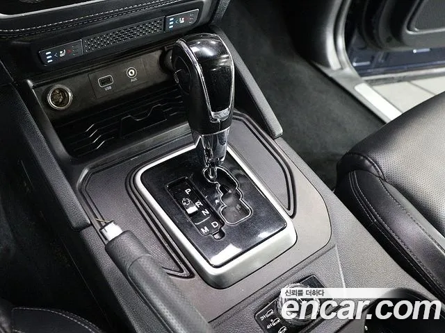 KG_Mobility_Ssangyong Rexton 2018 thumb 9