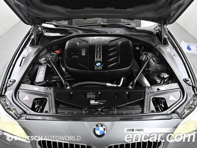 BMW 5-Series 2014 thumb 6