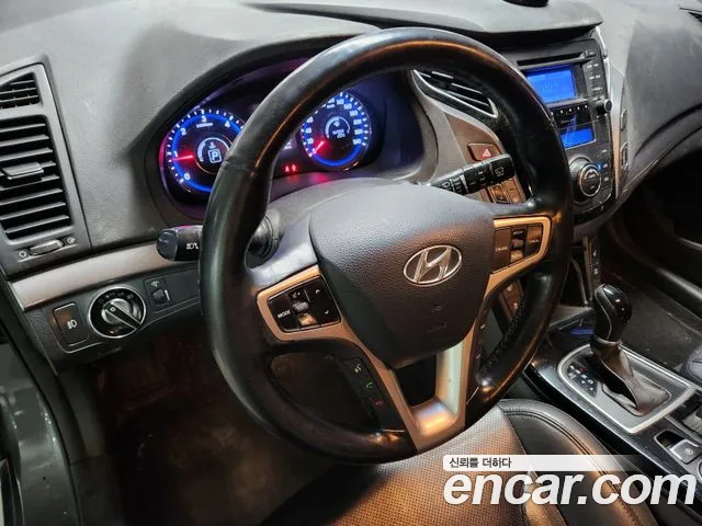 Hyundai i40 2013 thumb 7