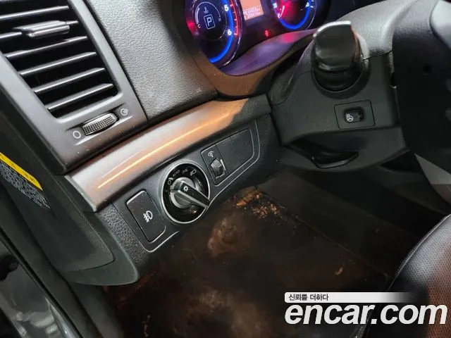 Hyundai i40 2013 thumb 8