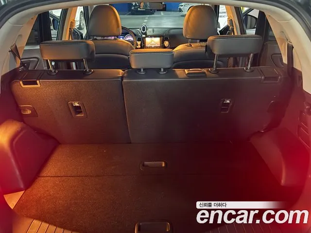 KG_Mobility_Ssangyong TIBOLI 2016 thumb 12