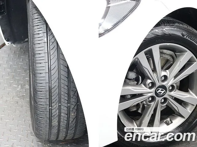 Hyundai Avante 2017 thumb 5